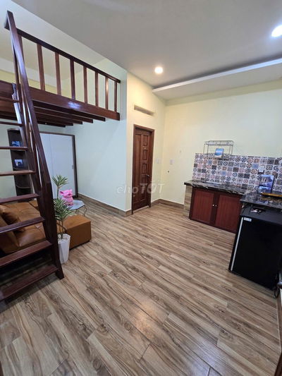 Ngay khu CNC quận 9, trục đường tiện Lê Văn Việt, 22m2 có gác,nội thất