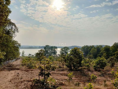 SANG NHƯỢNG MẢNH ĐẤT HOA HẬU MẶT HỒ ĐỒNG QUAN