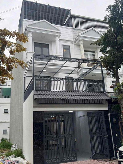 Bán căn nhà D2 KDC Phúc Đạt, nhà mới 100%, 1 trệt, 3 lầu. Thiết kế san