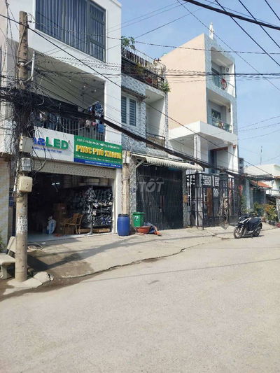 Cho thuê mặt tiền kinh doanh buôn bán 68m2