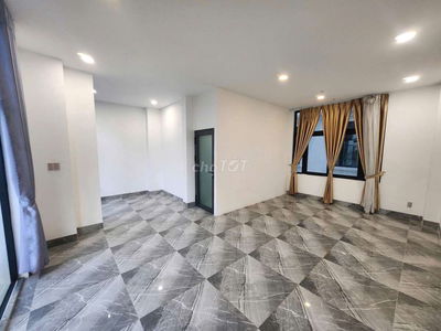 Cho thuê tầng 1 tại T4 - 38 Manhatan - Vinhome Grand Park