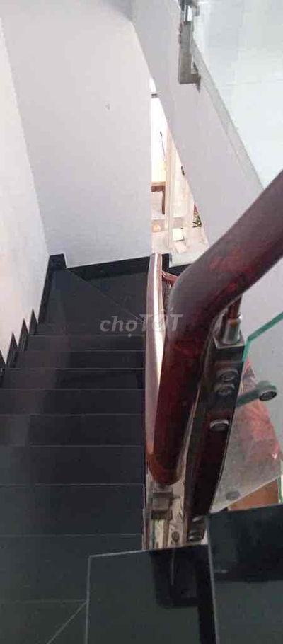 Nhà bán hẻm Oto ngay chợ Thủ Đức