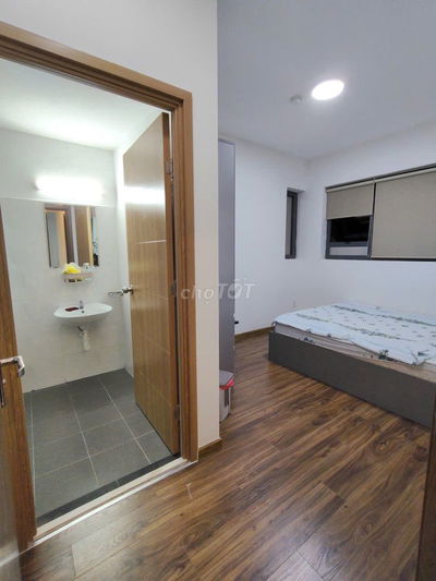 cần bán căn hộ 3PN-2WC, căn góc, full nội thất, nhà mới, giá 2 tỷ550