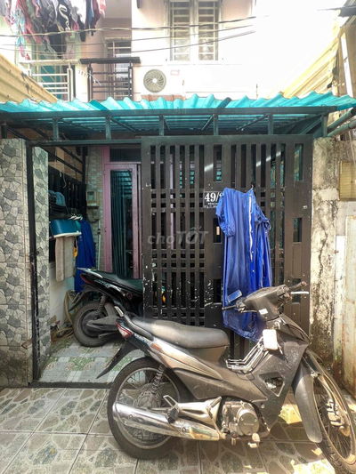 nhà cần bán khu vực nhà bè sát đường huỳnh tấn phát