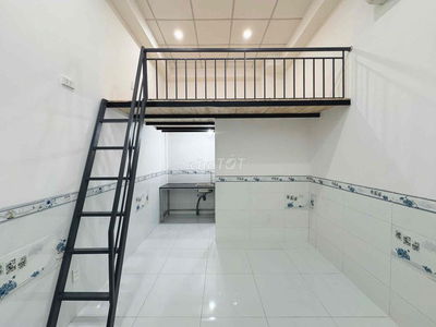 PHÒNG MỚI XÂY - CÓ MÁY LẠNH - NGAY VINHOMES GRANDPARK