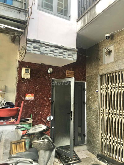 Căn nhỏ 4 tầng cho thuê 32m2 Ni Sư Huỳnh Liên Tân Bình