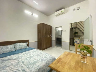 Phòng trọ 28m2 - tại vòng xoay Hoàng Văn Thụ Tân Bình chỉ 7 triệu