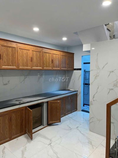 Nhà bán. Bình tân - giáp tân phú - gần siêu thị aone