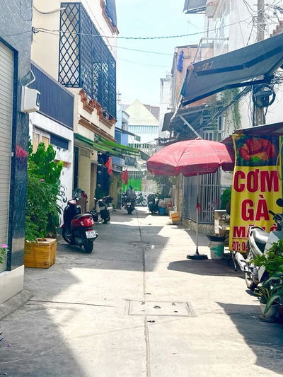 Bán nhà giáp Tên Lửa - Hẻm xe hơi  thông - 38m2 - hơn 3 tỷ