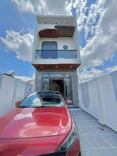 Bán nhà 1 trệt 1 lầu giá 2 tỷ 550 triệu, DT 5x20m, Tân An, Bình Dương