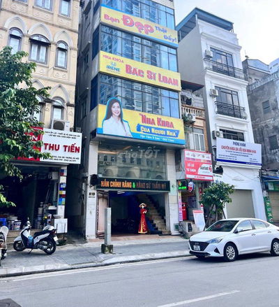 Mặt Phố Đống Đa, 8 tầng bề thế, mt 8m, vỉa hè rộng, kinh doanh sầm uất