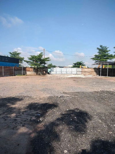 Cho Thuê Bãi Xe Container 1000m 27tr Lê Thị Riêng Q12. Có xưởng 250m