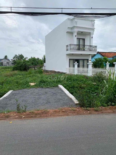 đất nền gần chợ Tân Quý Tây