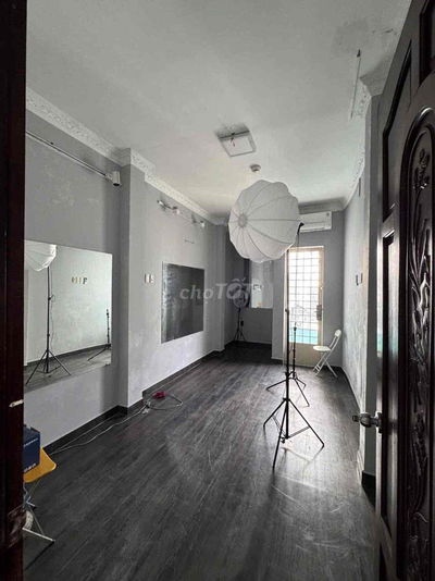 CĂN GÓC 2 MẶT TIỀN TRẦN QUANG DIỆU P14 Q3