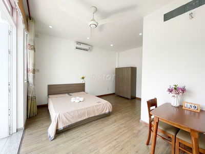 Uư đãi 500k Trong Tuần Phòng Ban Công 40m - Full NỘI THẤT THANG MÁY
