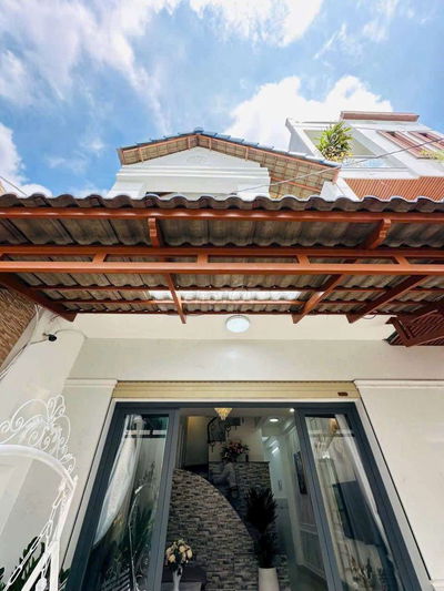 Nhà mới ken 4,5*13 trệt lầu xe hơi f11