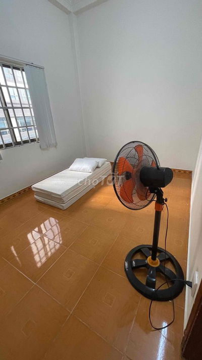 Cho nữ thuê phòng trống giá tốt an ninh