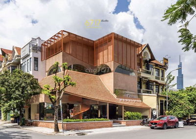 Biệt thự Thảo Điền ngang 27m mặt tiền