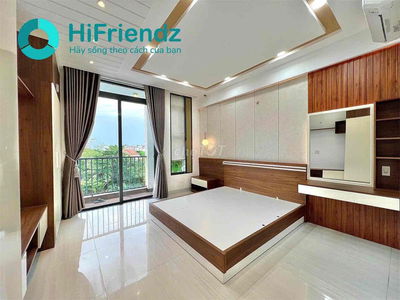 CHO THUÊ PHÒNG BAN CÔNG SIÊU THOÁNG MÁT NGAY CÔNG VIÊN LÀNG HOA