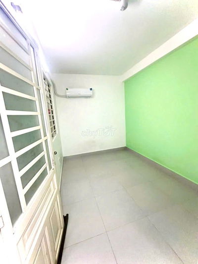 🔥 Phòng Trọ mới tại Q12: Máy Lạnh, Máy Giặt, Tiện lợi đi lại! 🔥