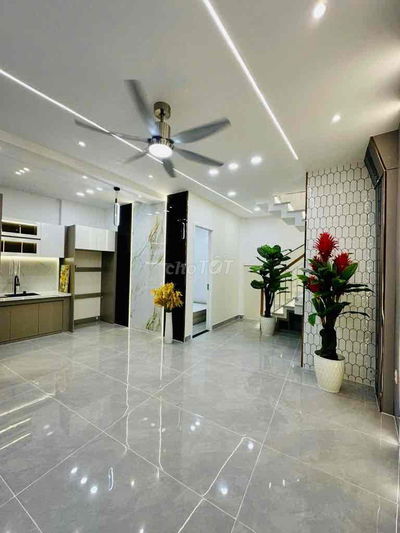 NGAY EMART 2 HXH CÁCH 1 CĂN NHÀ MỚI 56M2 4 NGỦ SẴN NỘI THẤT Ở NGAY