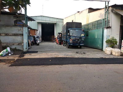 Cho Thuê Xưởng Lê Thị Riêng Q12. Dt: 1100m Giá: 70tr Xe Container