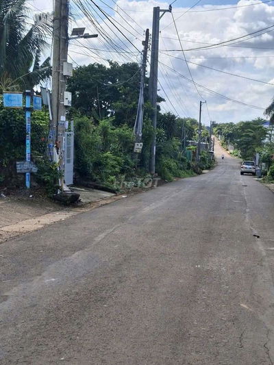 Chính chủ cần bán lô đất gần chợ sông thao.trang bom đn