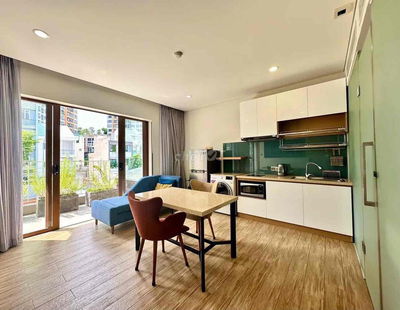 CĂN HỘ 1 PHÒNG NGỦ TÁCH BẾP FULL NỘI THẤT, BAN CÔNG NGAY TRUNG TÂM Q10