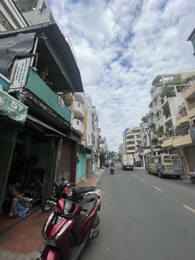 NHÀ MẶT TIỀN PHAN VĂN TRỊ P2 Q5 CHỈ 11 TỈ