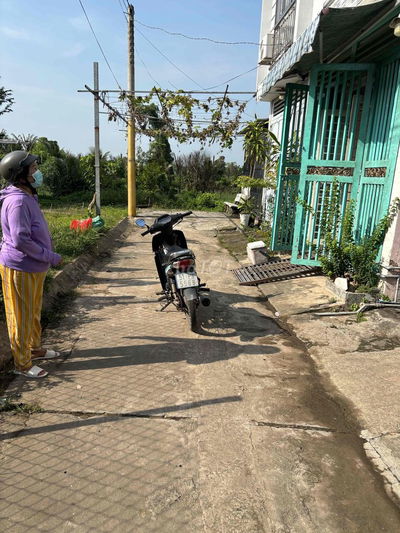 Nhà bán GÓC HẺM XE HƠI gần cầu gạch dơi