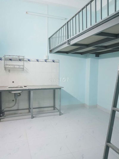PHÒNG TRỌ 20m2 CÓ GÁC LỬNG, ĐƯỜNG HUỲNH VĂN NGHỆ, P. 15, Q. TÂN BÌNH