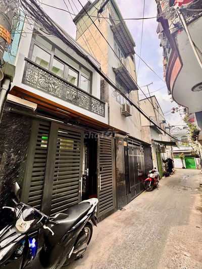 3TY650 GÒ VẤP QUANG TRUNG 32M 2TANG 2PN