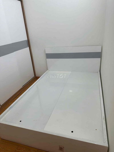 cần bán căn hộ saigon gataway 66m2