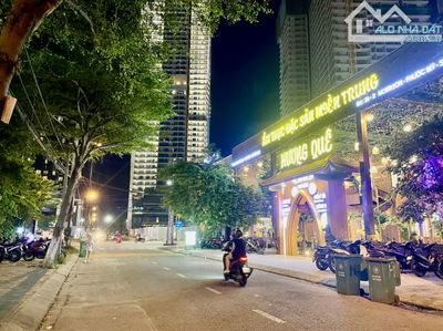 BÁN ĐẤT TẶNG NHÀ NGAY PHỐ BIỂN PHẠM VĂN ĐỒNG – 100M2, NGANG 5M – ĐƯỜNG 7.5M – GIÁ CỰC TỐT