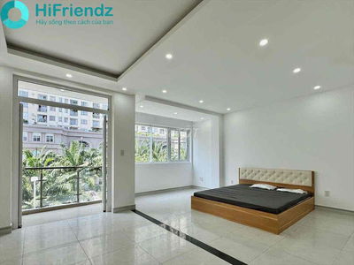 Chung cư mini tách bếp 50m2 ngay cầu Nguyễn Văn Cừ