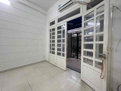 Văn phòng cho thuê 1 trệt 1 lầu 150m2 giá 15tr