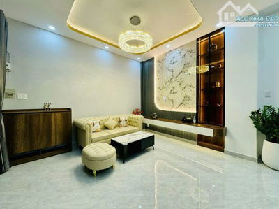 Bán nhà ngay Hoàng Hoa Thám, Bình Thạnh. Giá: 3 tỷ 019tr, sổ hồng riêng, 1 trệt 1 lầu