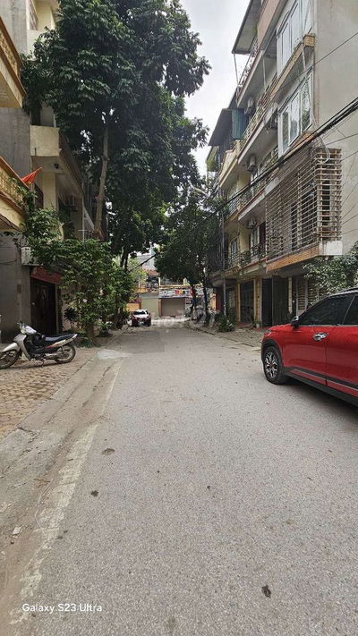 Bán nhà gần hồ đền lừ.ô tô đỗ cổng .full nội thất.ở ngay