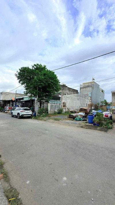 mặt tiền đào sư tích làng đại học quốc gia