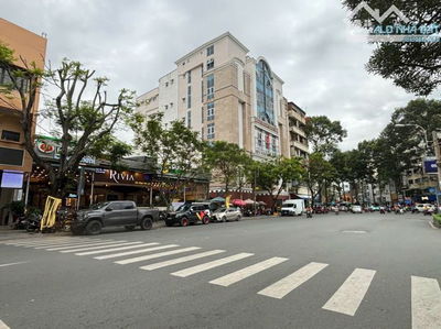 không có Căn thứ 2 Trần Hưng Đạo gần Bến Thành, dt 22x30m, 660 m, giá 600 tỷ