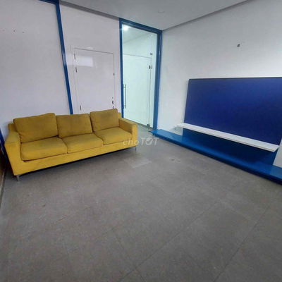 Cần cho thuê gấp mặt bằng kinh doanh Huỳnh Văn Bánh đoạn trung tâm