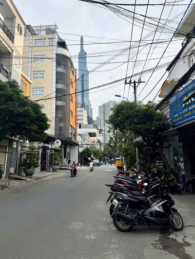 BÁN NHÀ KHU TÂN CẢNG-CẠNH METRO- DT 4,2m x 13m- 2 Tầng