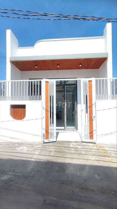 Nhà giáp Hóc Môn mới xây gần chợ Đình Mỹ Hạnh Bắc ô tô tới cửa