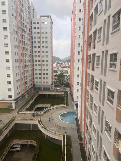 Cho thuê căn hộ chung cư Hoàng Quân, 2pn 1wc nội thất đầy đủ, gần biển