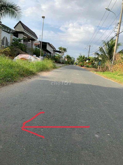 Chính chủ cần bán gấp lô đất thổ cư mặt tiền đường nhựa :