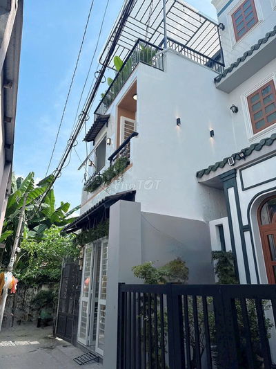 Nhà Bán Nguyễn thựog hiền 3.6mx8m trệt lầu san thượng nhà đẹp