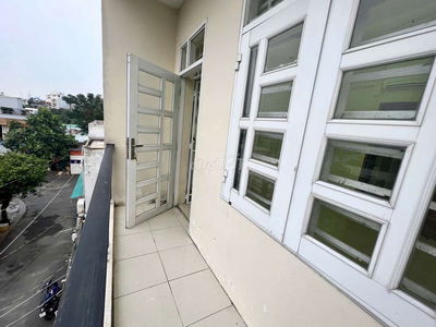 Cho thuê phòng ban công rộng giá rẻ