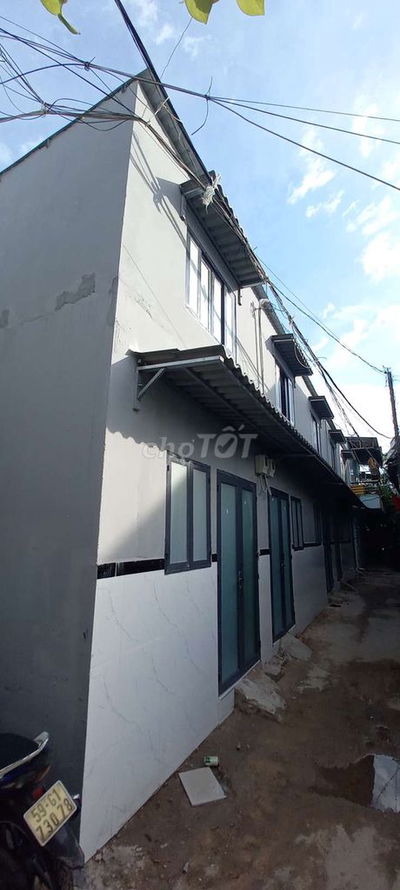 BÁN NHÀ SHC 1 LẦU ĐÚC BTCT KHU DÂN CƯ KẾ PHẦN MỀM QUANG TRUNG - 690TR