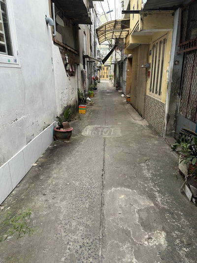 Nhà Nhỏ Bình Tân kế Tân Phú -3.xTỷ-30m2-Ngag 5m-Nở Hậu-Gần Chợ & Trườg