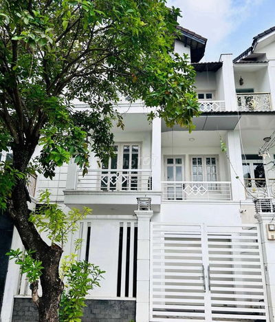 Cho thuê nhà Nguyễn Gia Trí, P.25, Q.BT, DT: 6x20m, 1 trệt 2 lầu